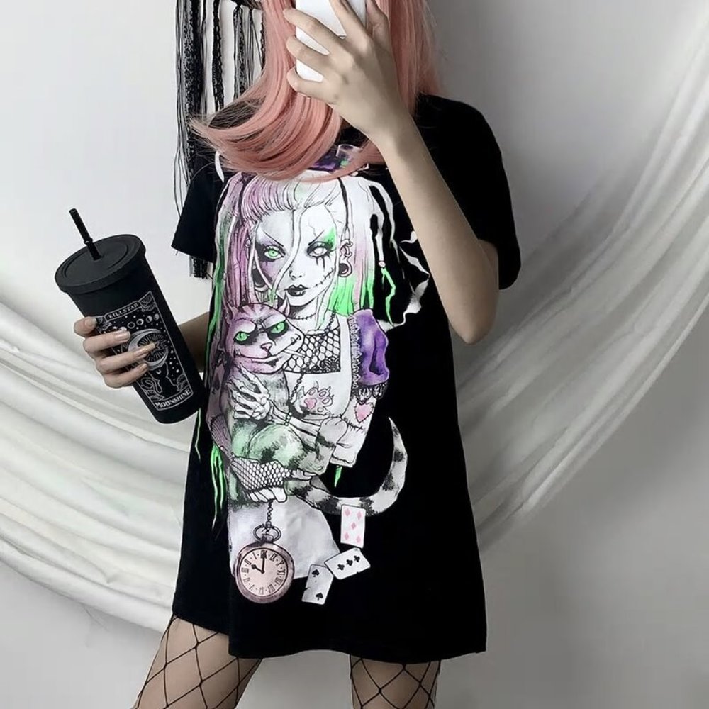 Zombie Alice in Wonderland Tee - Picture 3 of 9